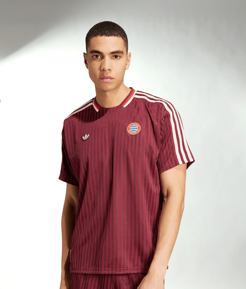 Bayern Munich 2025/26 Pre-Match Jersey – Fan Version
