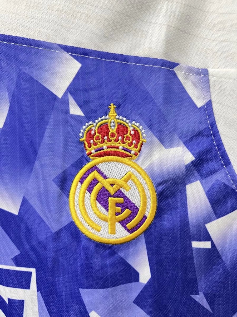 Real Madrid 1996/97 Away Retro Jersey